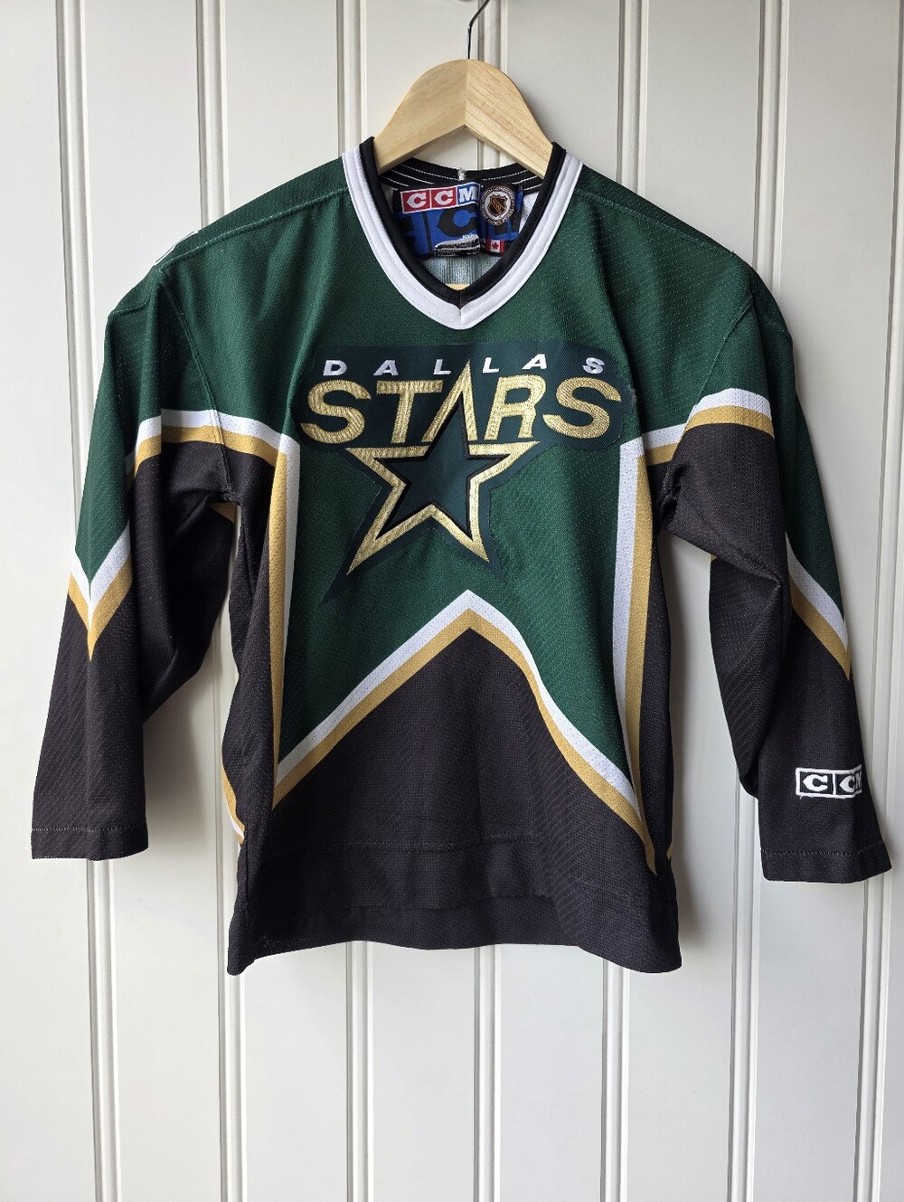 Vintage CCM Dallas Stars Green Black Hockey Jersey Boys Small/Medium